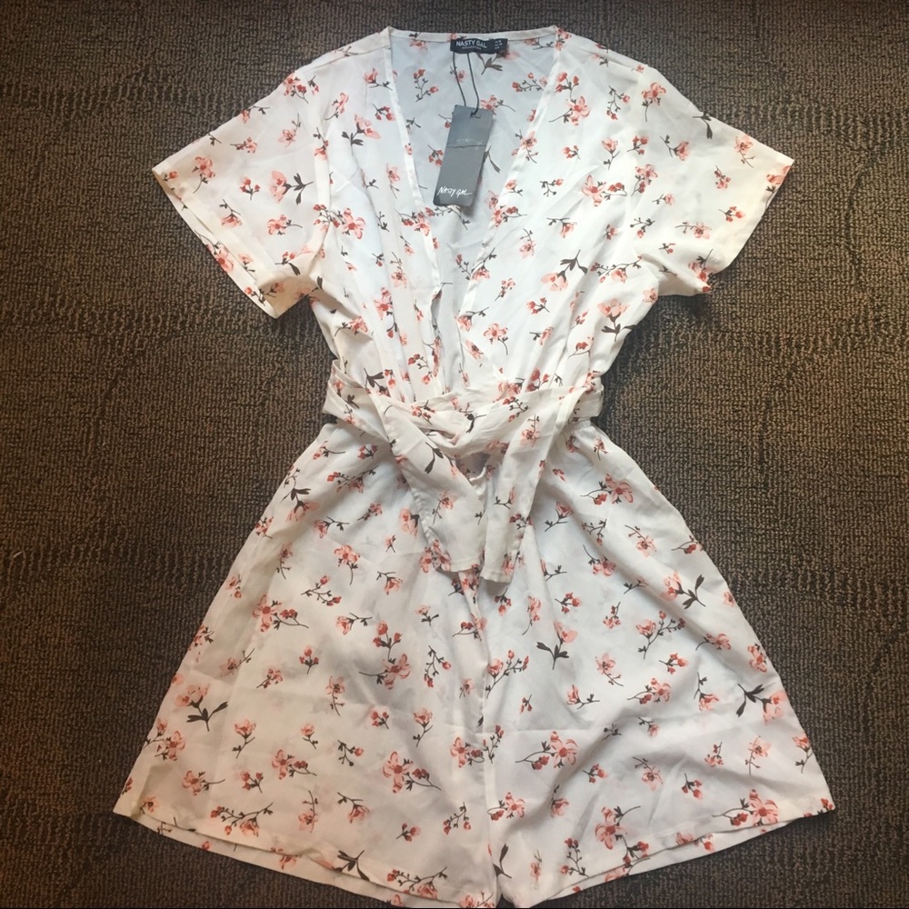 NASTY GAL - Got Places to Be Floral Romper, 6 - Picture 2 of 5